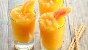 Non-Alcoholic Peach Beerlini Recipe - zero-proof-shop