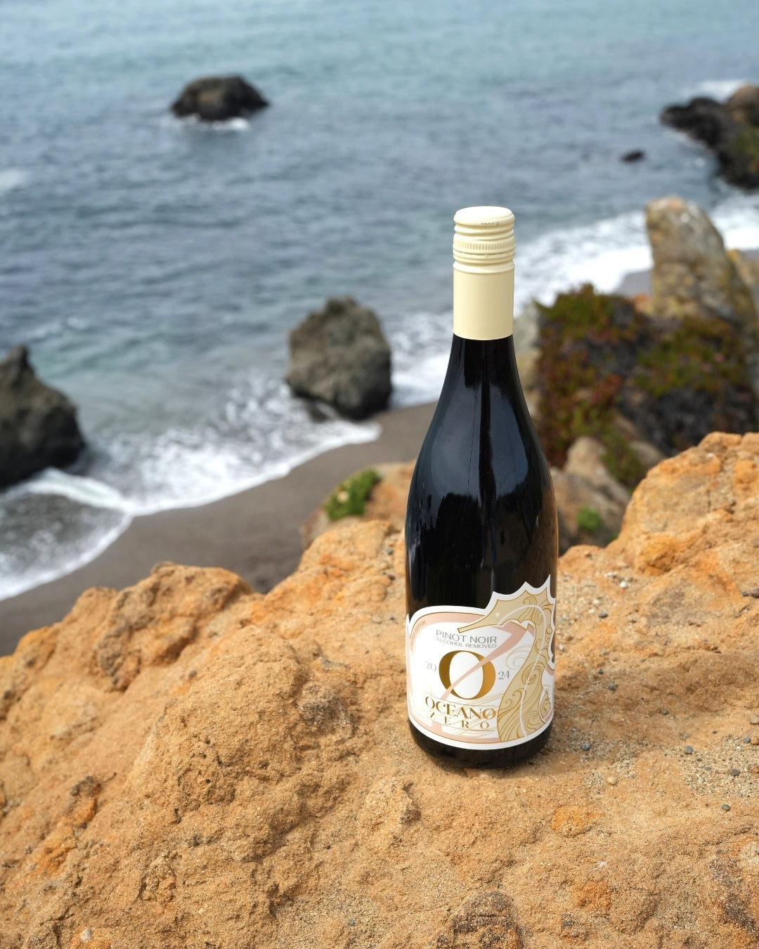 Oceano Zero Non-Alcoholic Gap's Crown Pinot Noir