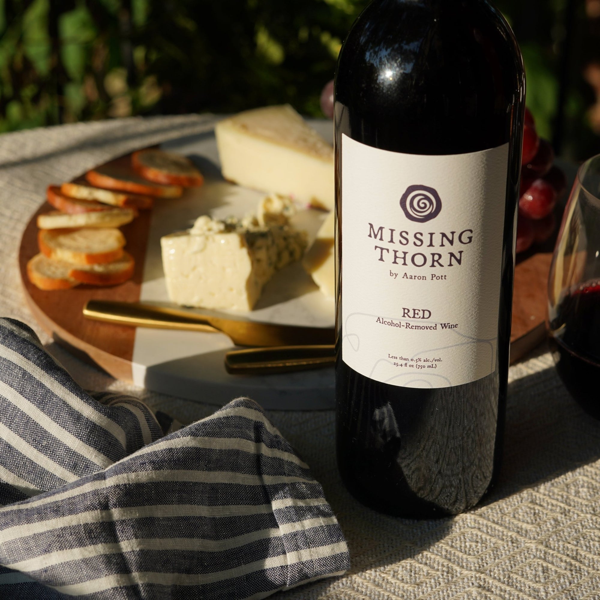 Missing Thorn Alcohol - Removed Red Wine - The Zero Proof