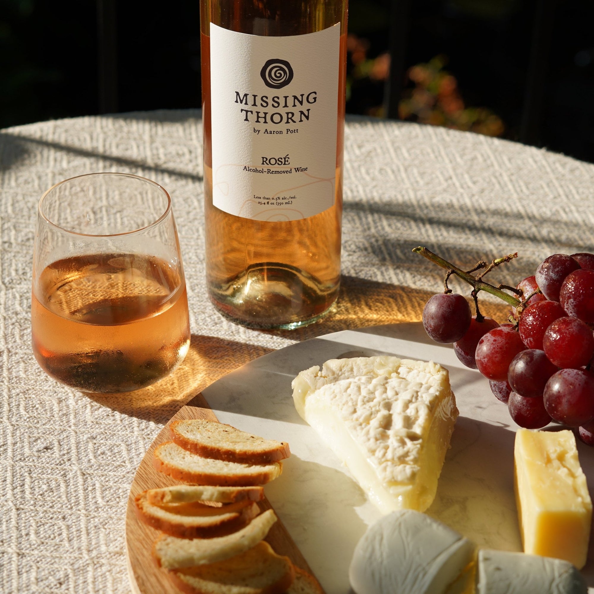 Missing Thorn Alcohol - Removed Still Rosé Wine - The Zero Proof