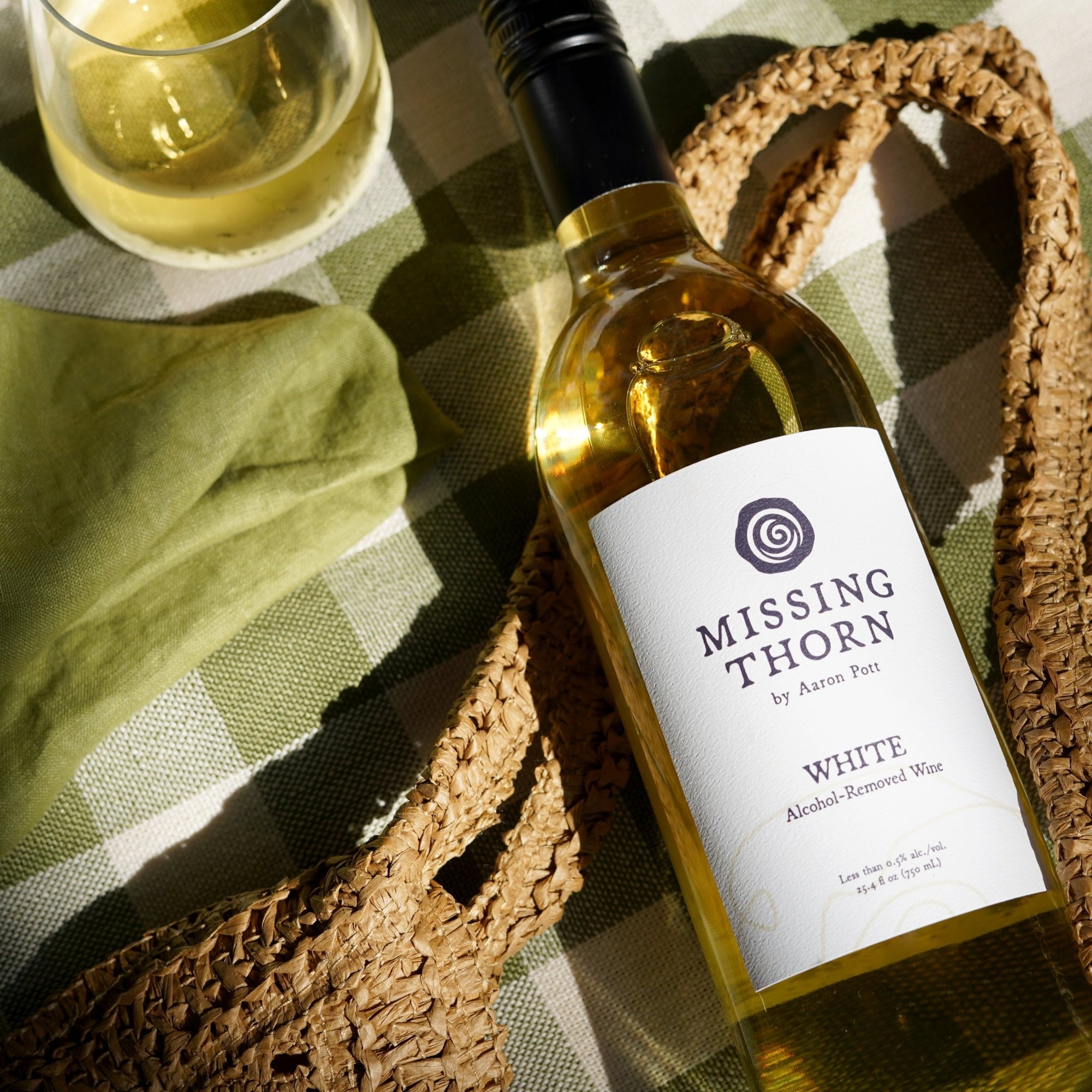 Missing Thorn Alcohol - Removed Still White Wine - The Zero Proof