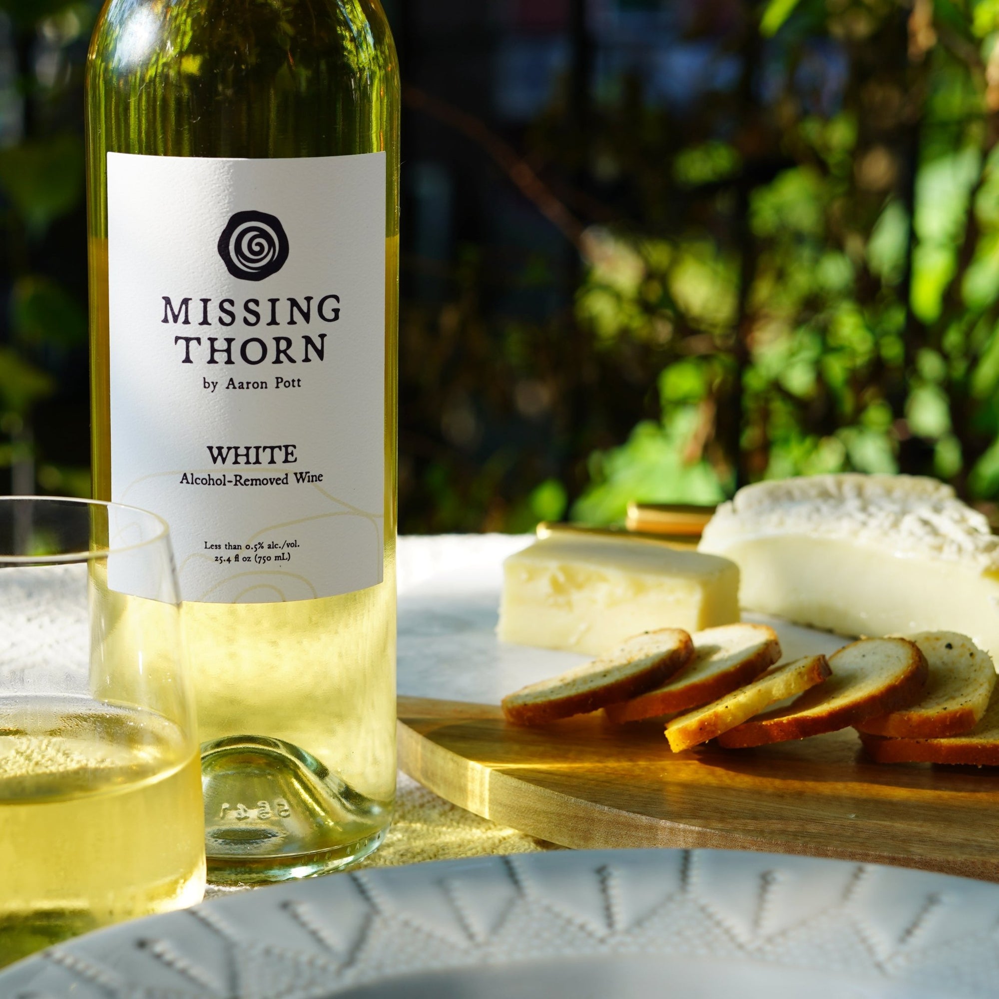 Missing Thorn Alcohol - Removed Still White Wine - The Zero Proof